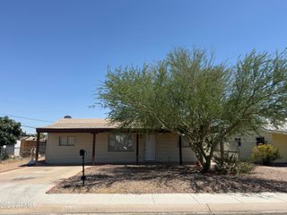 11327 W KANSAS Avenue, Youngtown, AZ 85363