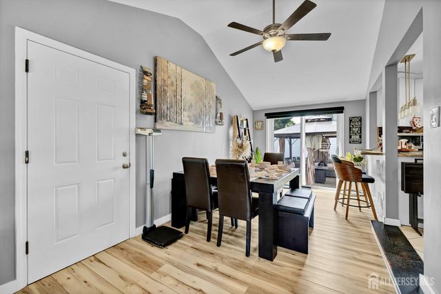 91 Crestview Road, Fords, NJ 08863