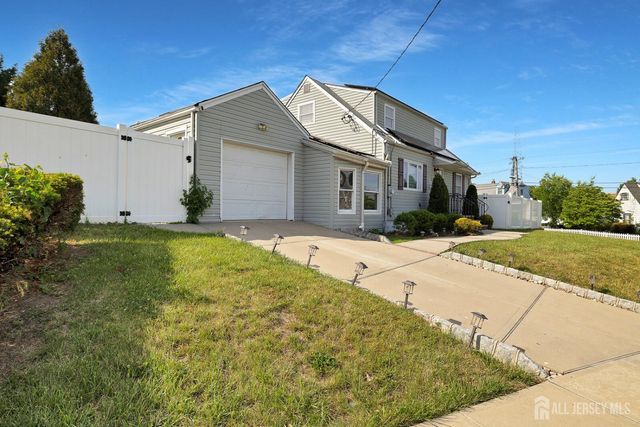 91 Crestview Road, Fords, NJ 08863