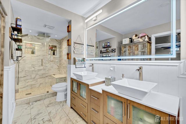 91 Crestview Road, Fords, NJ 08863