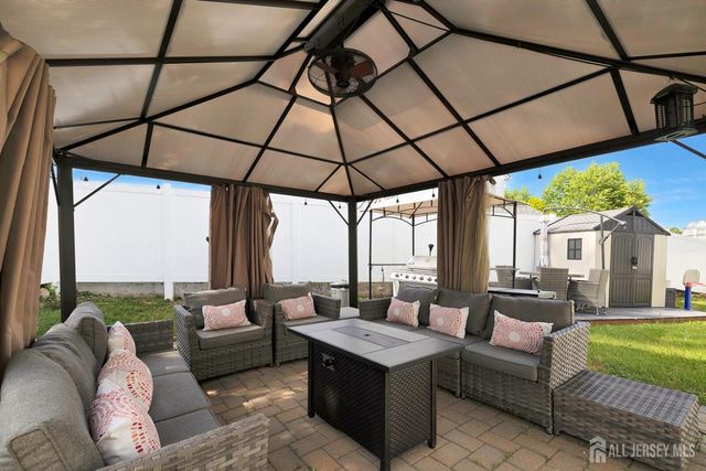 91 Crestview Road, Fords, NJ 08863