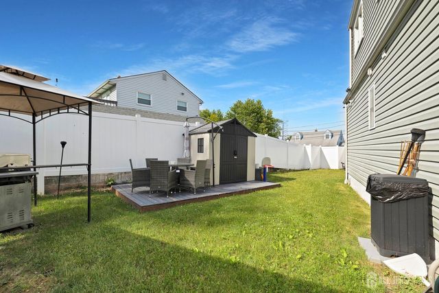 91 Crestview Road, Fords, NJ 08863