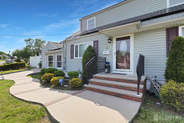 91 Crestview Road, Fords, NJ 08863
