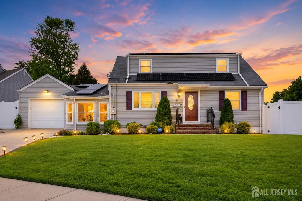 91 Crestview Road, Fords, NJ 08863