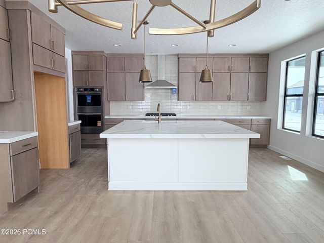 934 S Cloverfield Court, Heber City, UT 84032