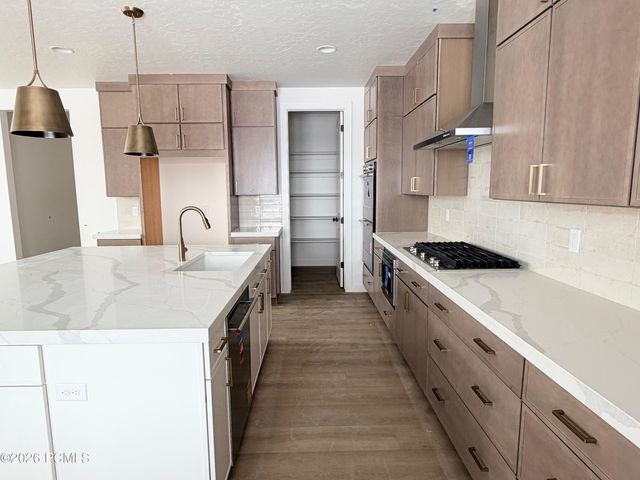 934 S Cloverfield Court, Heber City, UT 84032