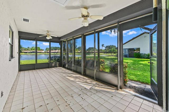 5537 Parkwalk Circle E, Boynton Beach, FL 33472