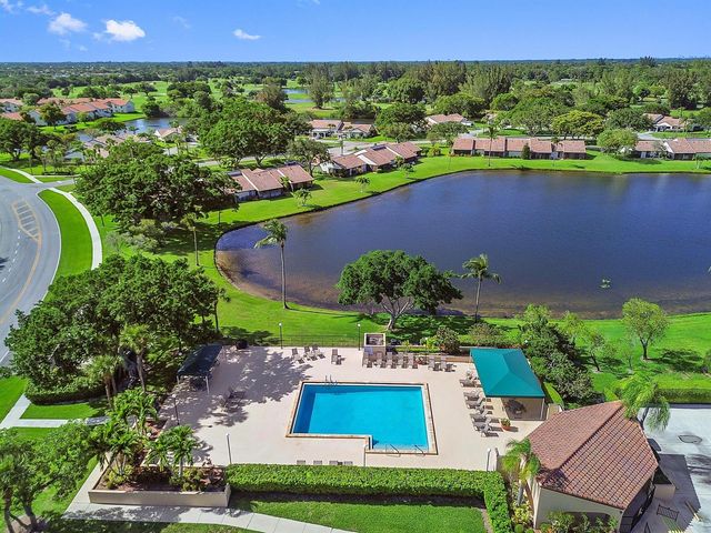 5537 Parkwalk Circle E, Boynton Beach, FL 33472