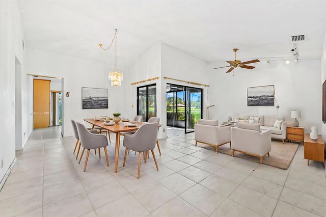 5537 Parkwalk Circle E, Boynton Beach, FL 33472