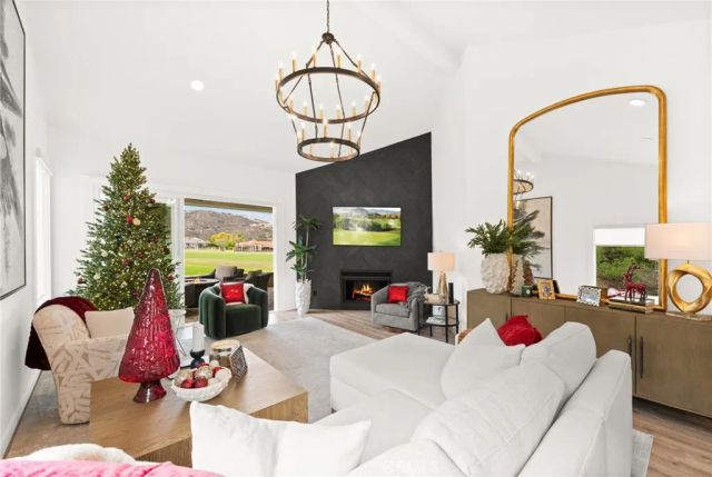 38521 Glen Abbey, Murrieta, CA 92562