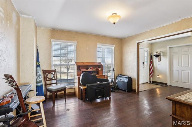 308 Buck Creek Road, Silex, MO 63377