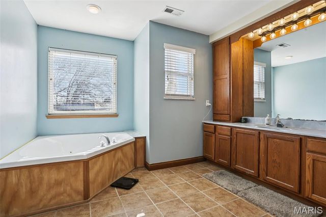 308 Buck Creek Road, Silex, MO 63377