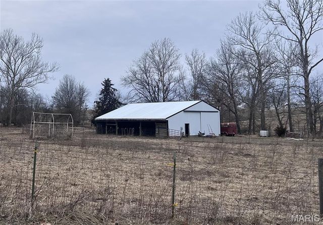 308 Buck Creek Road, Silex, MO 63377