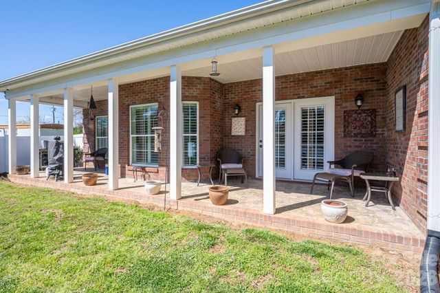 140 Huffstetler Lake Road, Dallas, NC 28034