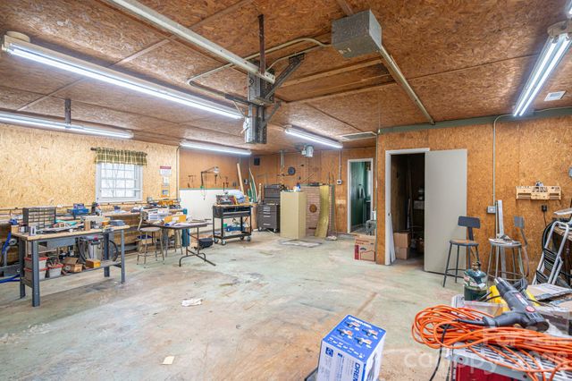 140 Huffstetler Lake Road, Dallas, NC 28034