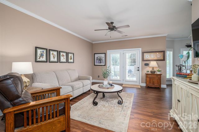 140 Huffstetler Lake Road, Dallas, NC 28034