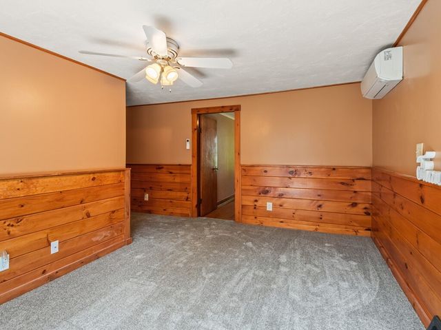 25 Maple Ave, Oxford, MA 01537