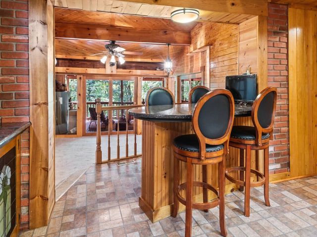 25 Maple Ave, Oxford, MA 01537