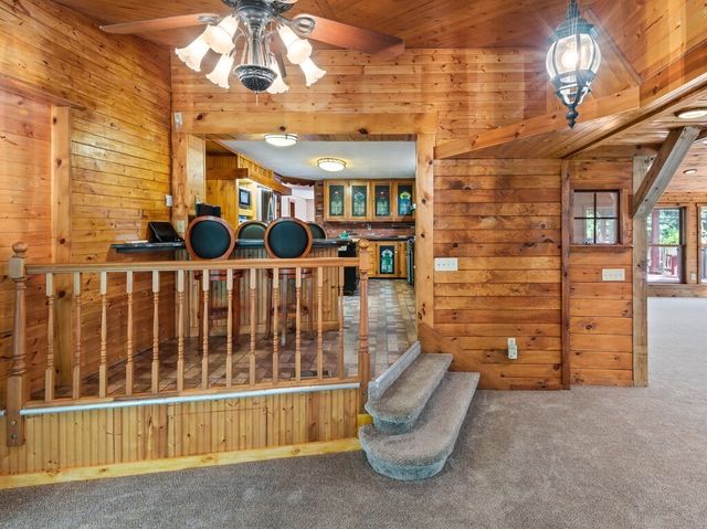 25 Maple Ave, Oxford, MA 01537