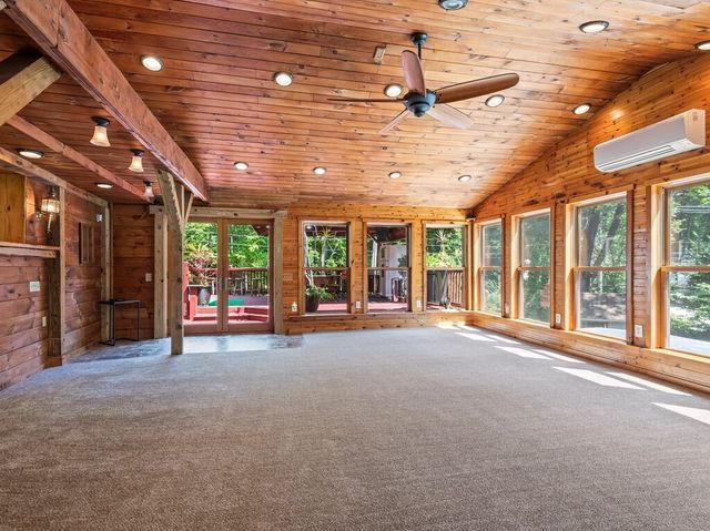 25 Maple Ave, Oxford, MA 01537