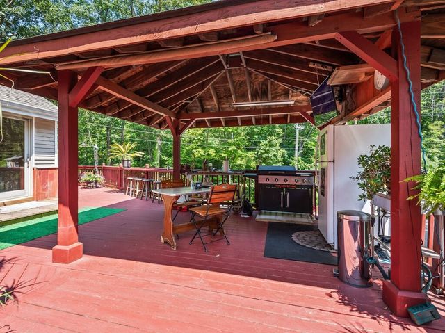 25 Maple Ave, Oxford, MA 01537
