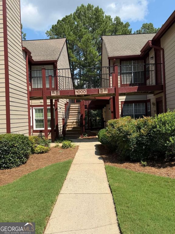 1018 Sandy Lane Drive NE, Alpharetta, GA 30022 — exterior