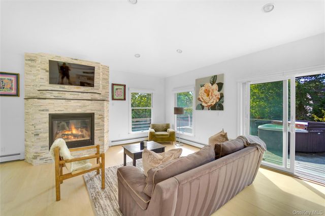 3 Jefferson Ave., Hampton Bays, NY 11946