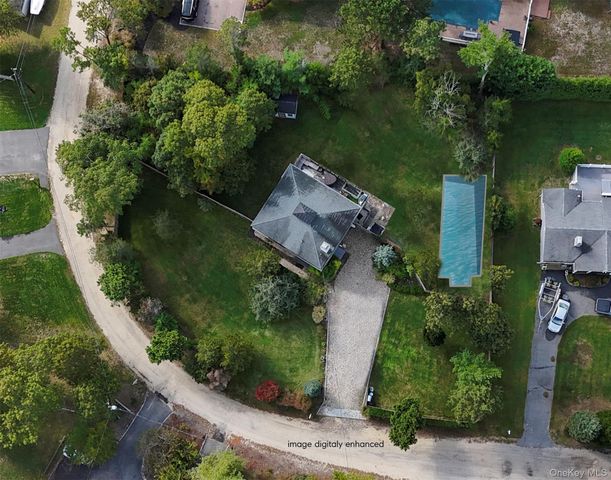 3 Jefferson Ave., Hampton Bays, NY 11946
