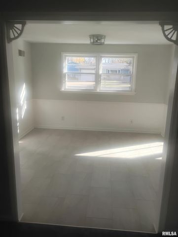 1131 N WILDWOOD Court, Peoria, IL 61604