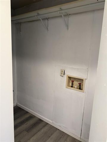 4033 Brentwood Avenue, Lake Charles, LA 70607