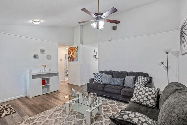 4033 Brentwood Avenue, Lake Charles, LA 70607