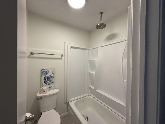 4033 Brentwood Avenue, Lake Charles, LA 70607