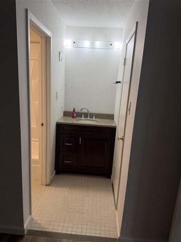 4033 Brentwood Avenue, Lake Charles, LA 70607