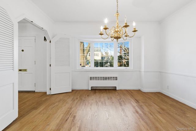 58 Dartmouth Street, Garden City, NY 11530