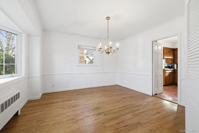 58 Dartmouth Street, Garden City, NY 11530