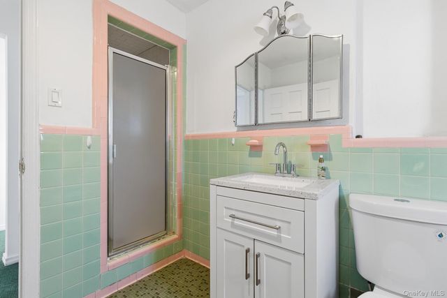 58 Dartmouth Street, Garden City, NY 11530