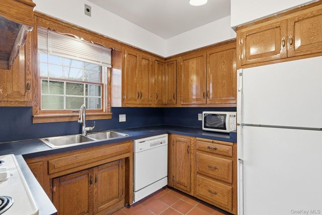 58 Dartmouth Street, Garden City, NY 11530