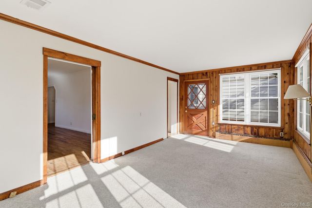 58 Dartmouth Street, Garden City, NY 11530