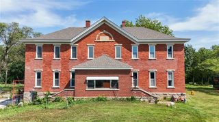 16010 Fairview Road, Oskaloosa, KS 66066