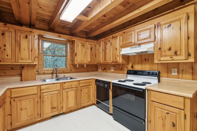 415 W Carolina Avenue, Summerville, SC 29483