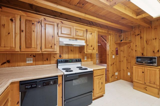 415 W Carolina Avenue, Summerville, SC 29483