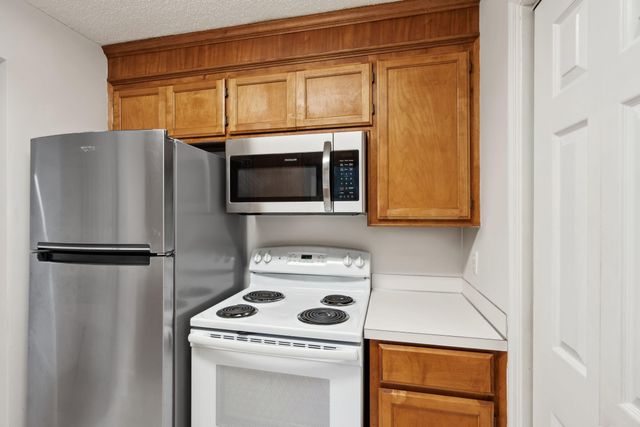 415 W Carolina Avenue, Summerville, SC 29483