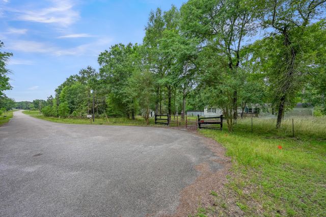6866 Pennsylvania Avenue, Montgomery, TX 77316