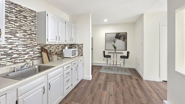 8 Wall Street 1, Foxboro, MA 02035