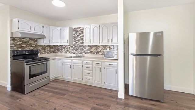 8 Wall Street 1, Foxboro, MA 02035