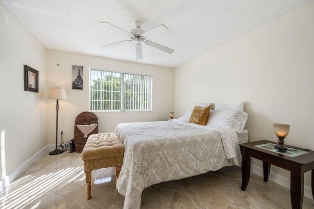 1100 Crestwood Court 1110, Royal Palm Beach, FL 33411