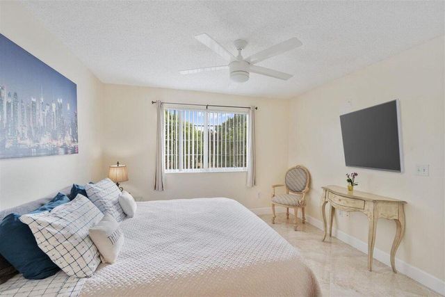 1100 Crestwood Court 1110, Royal Palm Beach, FL 33411