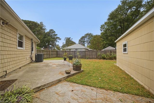217 N Lynnriver DR, Virginia Beach, VA 23452