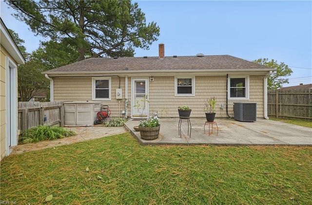 217 N Lynnriver DR, Virginia Beach, VA 23452