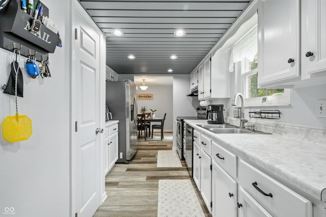 915 Kokomo Lane, Indianapolis, IN 46241